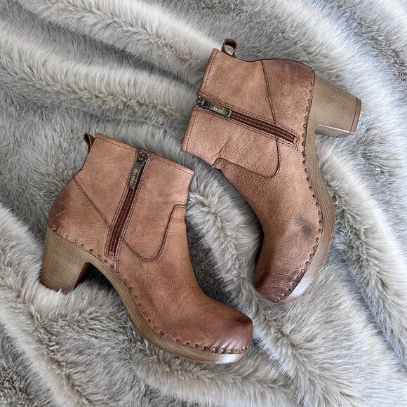 Dansko Shoes - Dansko Sarah Boots Tan Milled Burnished Leather Ankle Booties Size 39 Size Zip